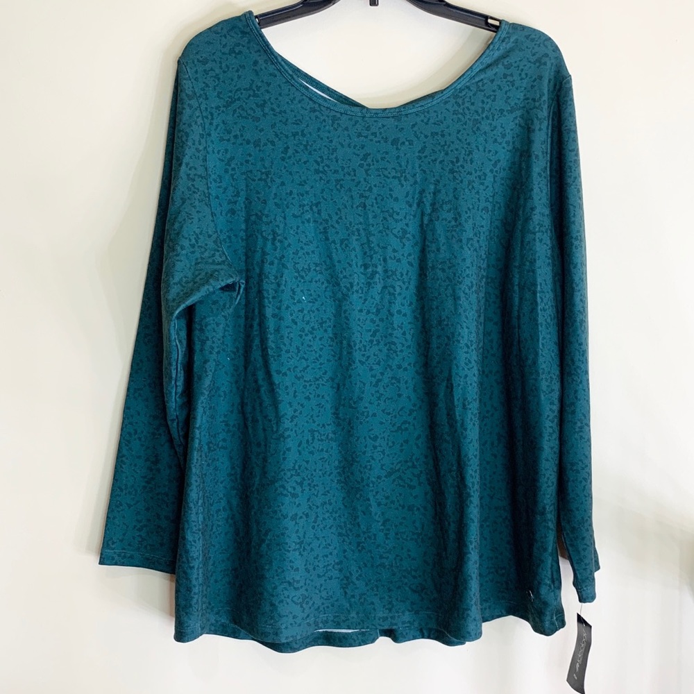 Ideology Plus Size Criss-Cross Workout Top Green - Picture 4 of 7